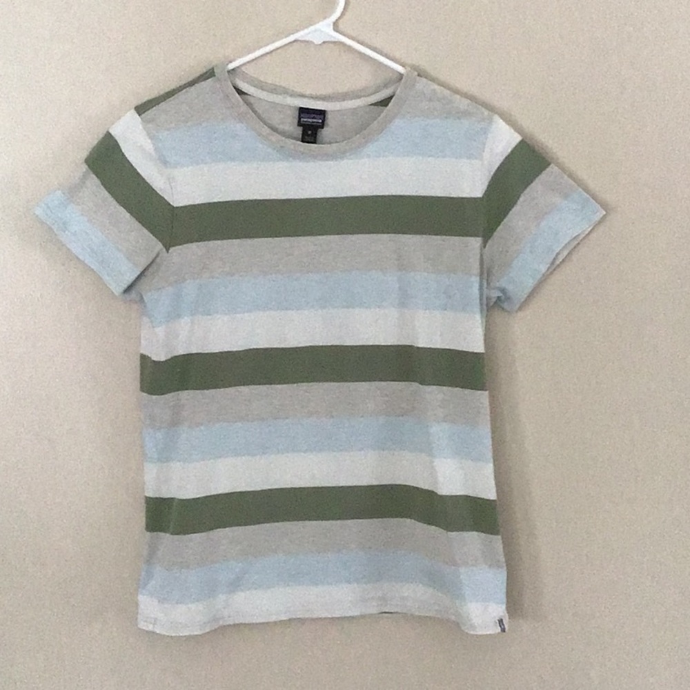 Patagonia striped tee. Size M